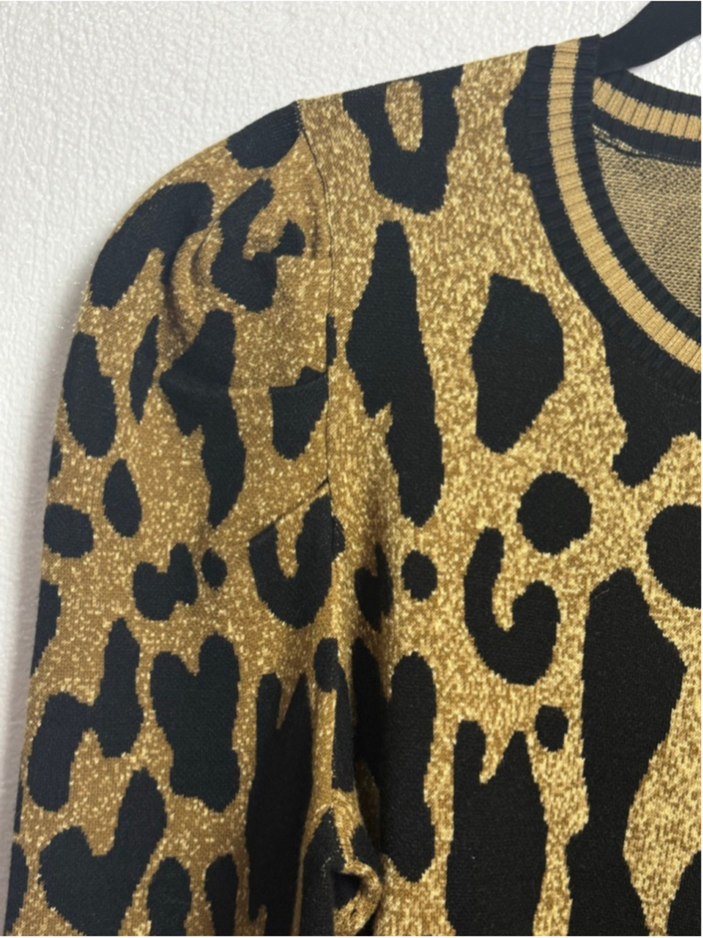 Emily McCarthy Julia Sweater Gold Black Lady Leopard Print Crew Neck Sweater M - Picture 4 of 11